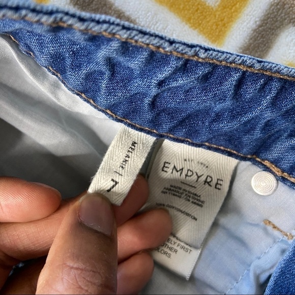 Empyre Juniors Blue Medium Wash Denim Shorts Blue Jean 7 Outdoor Casual Walking - Picture 3 of 8